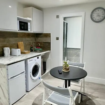 Guest&Rest Elite 2 Apartment London Exterior photo