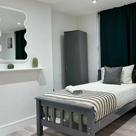 Guest&Rest Elite 2 Apartment London Exterior photo